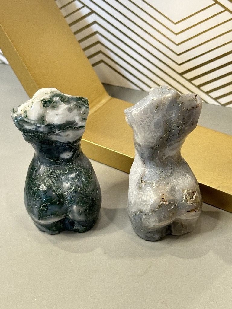 Moss Agate Goddess Figurines: Nurturing Growth and Divine Feminine Energy