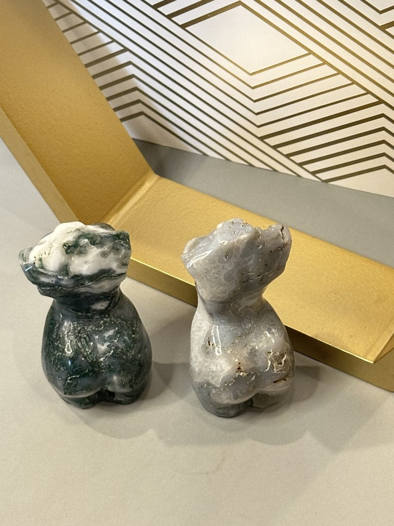 Moss Agate Goddess Figurines: Nurturing Growth and Divine Feminine Energy