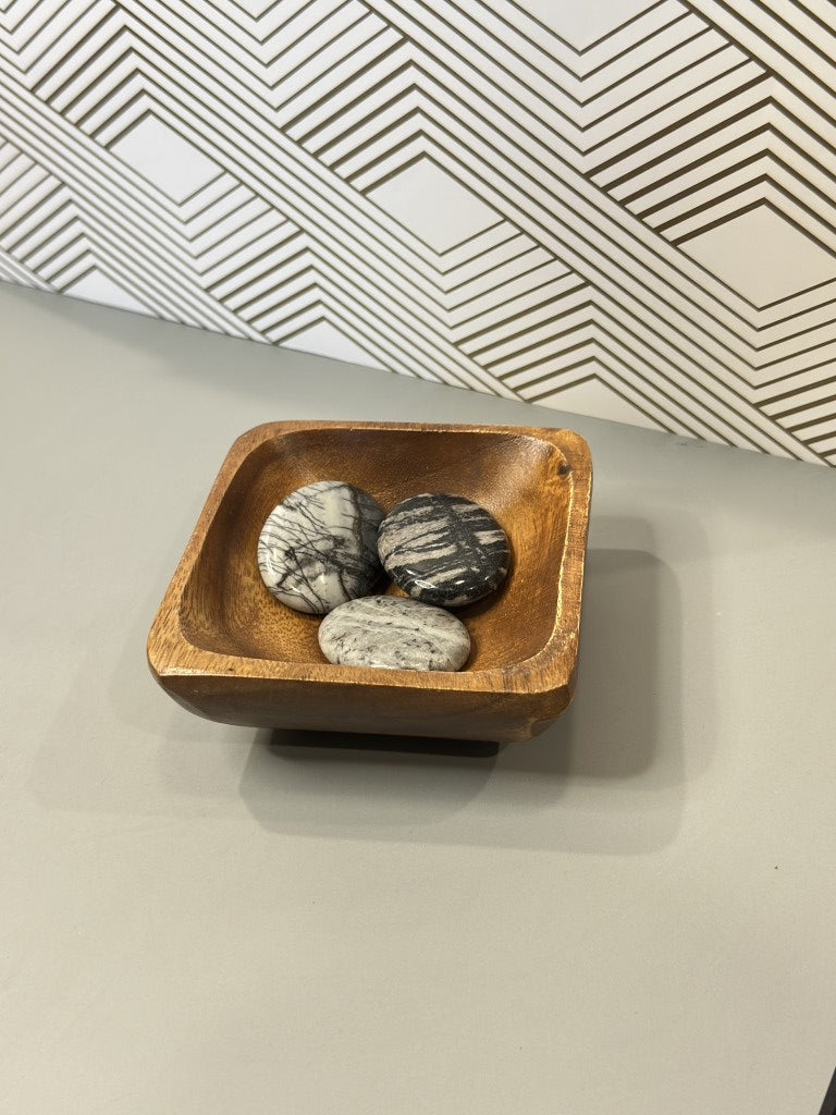 Spider Web Jasper Palm Stone: Calm the Mind, Weave Inner Peace A Stone of Serenity, Connection & Centering