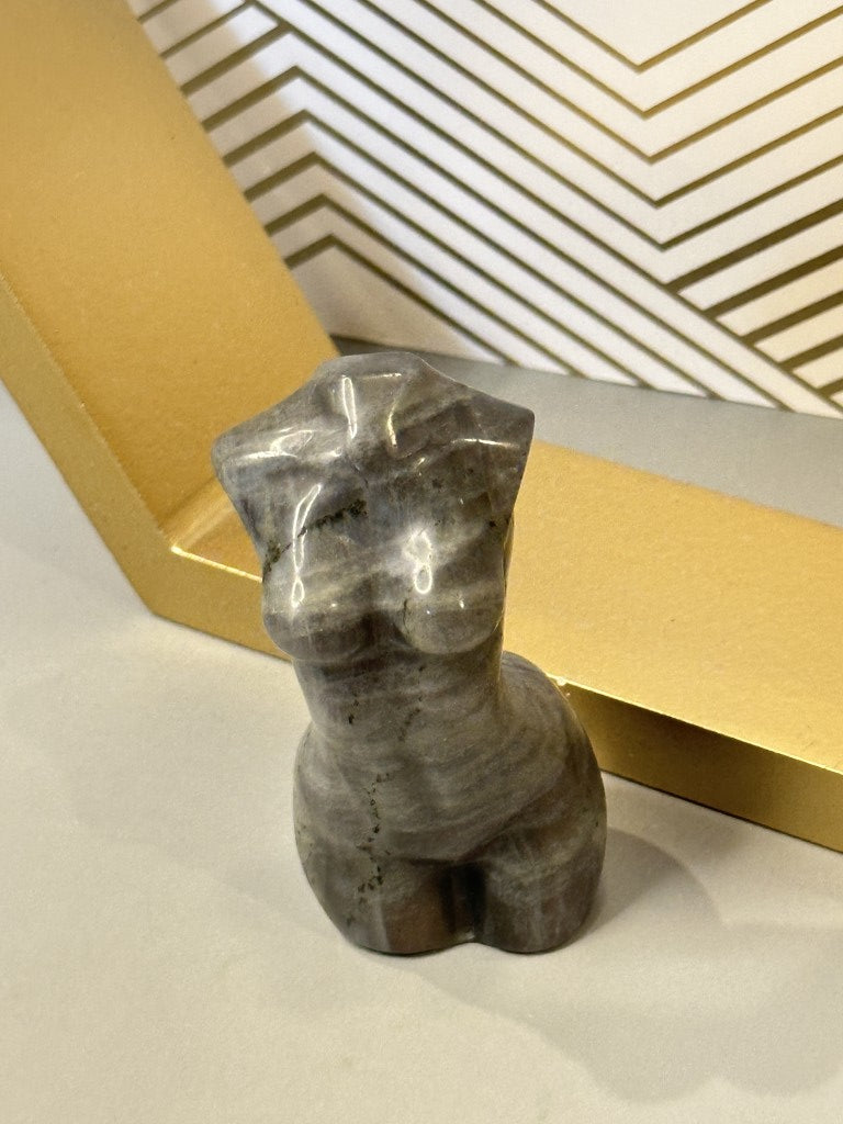 Labradorite Goddess Figurines: Embrace the Power of Transformation and Intuition