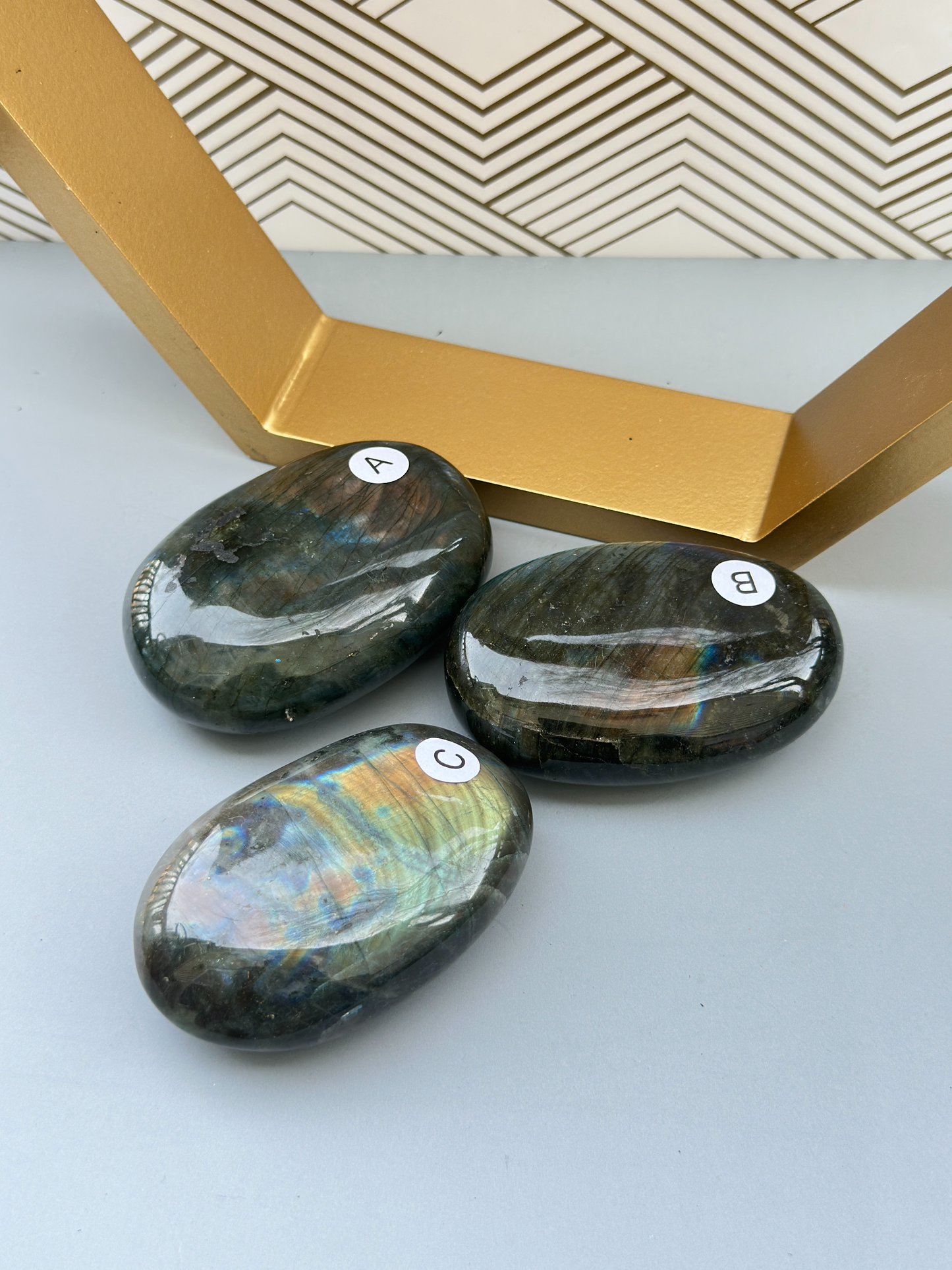 Labradorite Palm Stone Jumbo 89mm | Third Eye Throat Chakra | Intuition Protection Transformation Stone